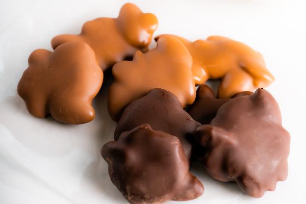 Almond cluster 4 pack